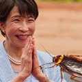 Japanska premijerka ostala bez "omiljene" bubašvabe: "Osetila sam olakšanje, ali i pomalo usamljenosti..."