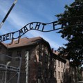 Vučić povodom dana sećanja na žrtve Holokausta: Da se nikada nikome ne ponovi