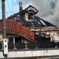 Izgorela kuća u Zrenjaninu: Materijalna šteta ogromna, čeka se izveštaj o broju povređenih lica