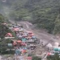 (Uznemirujuće) poplave nose sve pred sobom! Kuće nestale za tren, ima mrtvih i desetine nestalih (foto/video)