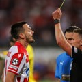 Kontroverzni sudija Ernandez zalutao na utakmicu: Spasavao ga var, igrači mu se valjali po terenu, napravio je totalni haos od…