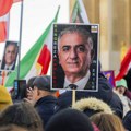 "Ovo je pokušaj da Iran dobije slobodnu budućnost": Demonstranti traže povratak prognanog sina poznatog lidera