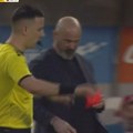 VAR sprečio crveni karton na 179. večitom derbiju, sudija iznenadio sve, odmah dobio poziv "iz sobe"