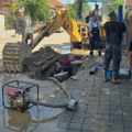 Ekipe na terenu! Zbog kvara na azbestu u ulici Đure Đakovića bez vode nekoliko okolnih ulica