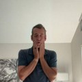 "Došla je sa lopatom!" Kupio kuću pre 5 godina, bivša vlasnica i dalje dolazi: Muškarac van sebe, haos nastao kad je video šta…