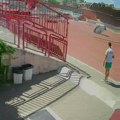 Mali "tornado" se poigrao na stadionu "Karađorđu"-razbacao strunjače ko kutije šibica