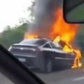Drama na Iriškom vencu Automobil potpuno izgoreo (VIDEO)