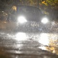 Potop u crnoj gori: Na ulicama su reke, automobili u vodi: Zbog obilnih padavina i deo Srbije u riziku od poplava (video)