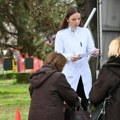 Ispred zgrade opštine Novi Beograd počeli besplatni mamografski pregledi za žene