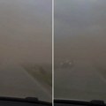 (Video) Nevreme stiglo u Srbiju! Olujni vetar podigao prašinu, ništa se ne vidi na putevima