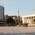 Trojica vlasnika radnje silovala radnika (20) zbog manjka u pazaru? Užas na Skenderbegovom trgu