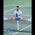 Čudo neviđeno: Nole lebdi na teniskoj mreži (video)