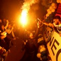 Fudbalska Srbija ne pamti ovakvu feštu! Spektakularan vatromet, zastave, baklje i 30.000 ljudi! Ne, ovo nije Buenos Ajres -…
