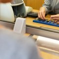 Nepozvana gošća usred bela dana u Boru: Lagano je otpuzala do šaltera, kao da ima zakazano
