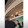 VIDEO Novi snimak sukoba Mijatovića i navijača: Ponavljao jednu rečenicu, pa na pomen Vučića tražio da spusti ton