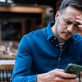Lažnim SMS porukama prevarili 124 korisnika i uzeli im više od 5 miliona dinara!