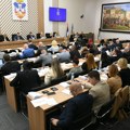 „Лек није профит нити луксуз, већ је за многе живот“: Опозиција у градској Скупштини тражи да се заустави гашење „Апотеке…