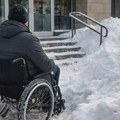 Zimska izolacija osoba sa invaliditetom: Dok grad slavi sneg, mnogi ostaju zarobljeni u svojim domovima OSI, zima, sneg i…