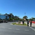 Novosađani odali počast žrtvama pada nadstrešnice kod Železničke stanice (VIDEO)
