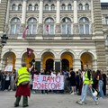 Protest „Odbrana Jovine je odbrana Srbije” ispred Gradske kuće okupio đake, roditelje i profesore