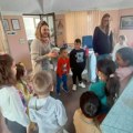 Предшколци завирили у свет медија – „Делфин радио“ угостио најмлађе у оквиру кампање „Медији широм отворених врата“…