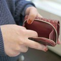 Kupila polovan novčanik u radnji, pa se šokirala kada ga je otvorila: "Ovo mi je definitivno najbolji ulov do sada"
