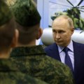 Хитно наређење: Путин повлачи војску