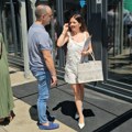 Ana Sević nosi torbu od: 3.200 evra Poznati na događaju u Beogradu: Milan Kalinić potrčao Anabeli u zagrljaj, a jedan…