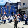 Migranti prave haos po Pljevljima, upadali u radnje i stanove građana: Preplašeni stanovnici organizovali protest i blokirali…