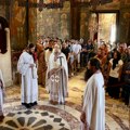U Manastiru Dečani obeležen praznik Svete Trojice: Prisustvovao veliki broj vernika, atmosfera ispunjena duhovnom radošću