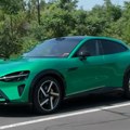 Kineski Šaomi izbacio novi luksuzni električni automobil jeftiniji od Teslinog: Isporuka se najduže čeka 5 nedelja