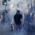 Sukobi s policijom, više od 200 uhapšenih: Građani „blokiraju sve“ širom Francuske (FOTO, VIDEO)