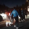 (Video) "Tri sata je prošlo, a ni ne vidim granicu" Haos na Evzoniju, Srbi zaglavljeni u povratku iz Grčke, a evo šta rade u…