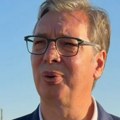 "Plaše se duela sa mnom kao đavo krsta" Vučić nastavio obilazak Srbije, oglasio se i o napadima na njegove roditelje iz…