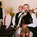 Narodna nošnja kao čuvar tradicije i kulturnih korena na festivalu "Biserna grana" u Srpskoj Atini