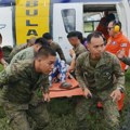 Haos na Filipinima Klizište "progutalo" dva autobusa, najmanje 11 povređenih (foto)
