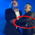 Šok! Marija Šerifović uhvatila kolegu za zadnjicu nasred bine! Pevačeva reakcija je hit, nije znao šta ga snašlo (video)