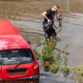 U Sloveniji se nakon obilnih kiša izlila Soča, poplavljeni putevi, podrumi i polja (VIDEO)