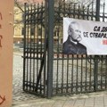 „Prelazak Đ u Ć- lojalizacija“: „Ćaci u školu“, grafit ispred Jovine gimnazije najveći hit na mrežama