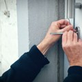Vlasnik kuće uhvatio lopova u dvorištu