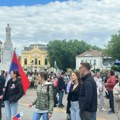 Protest „U Subotici smo svi“: Počelo okupljanje građana na Trgu cara Jovana Nenada