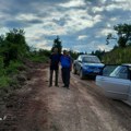 Meštani Gornjeg Trudova zajedničkim snagama uređuju put do sela