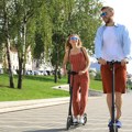 Ovo je minimalni broj godina za vožnju električnog trotineta: Oglasila se Agencija za bezbednost saobraćaja