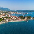 Svi ga znaju po modernom aerodromu i skupim jahtama: Za poreklo imena ovog grada vezuju se neverovatne legende