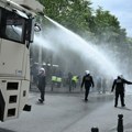 Studenti na ulicama Brisela, policija hapsi i vodenim topovima uvodi red