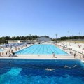 Otvoreni rekonstruisani bazeni u Kragujevcu: Počela kupališna sezona, uloženo 150 miliona dinara (foto)
