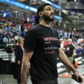 Kanter objasnio šta se desilo: Želi li Sofi da spava s njim?