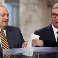 Ko Bošnjake prihvata, a ko im briše identitet