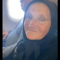 Tri puta se prekrstila i sela u avion: Majka (80) iz Srbije prvi put leti za Ameriku, a kad čujete razlog srce će vam…