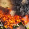 Vatra "guta" sve pred sobom: Apokaliptične slike i snimci iz Albanije: Buknuo požar na pijaci, nekoliko osoba povređeno…